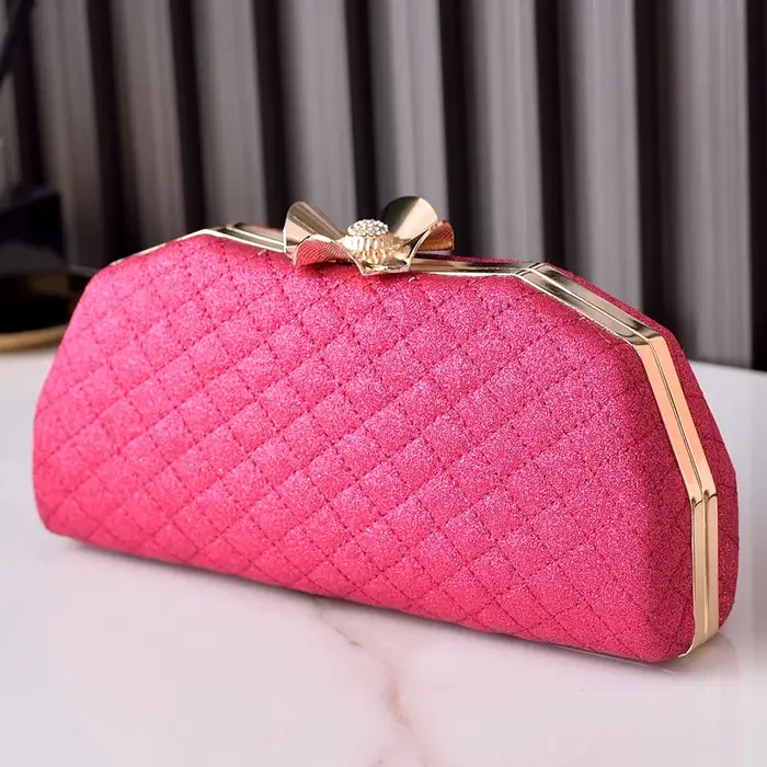 Pochette rose de luxe à motif losanges