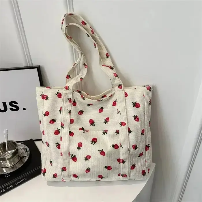 Sac à main en velours côtelé imprimé fraise
