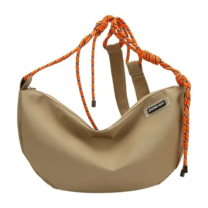 Sac bandoulière demi-lune en nylon, couleur unie, imperméable, sac à l'épaule type dumpling, sac à m