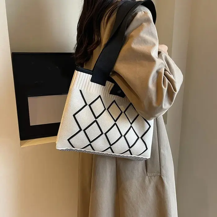 Sac à main tricoté à la main pour femme