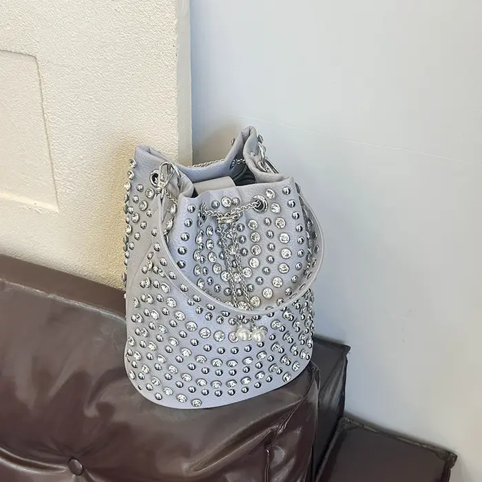 Sac seau clouté LEFTSIDE avec breloque en perles, sac à bandoulière en cuir Punk Rock avec cordon de