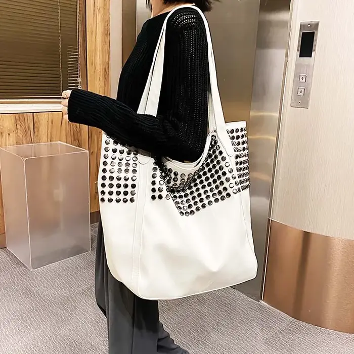 Sac fourre-tout à rivets pour femmes