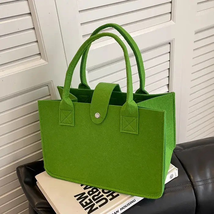 Sac à main en feutre tendance version filet