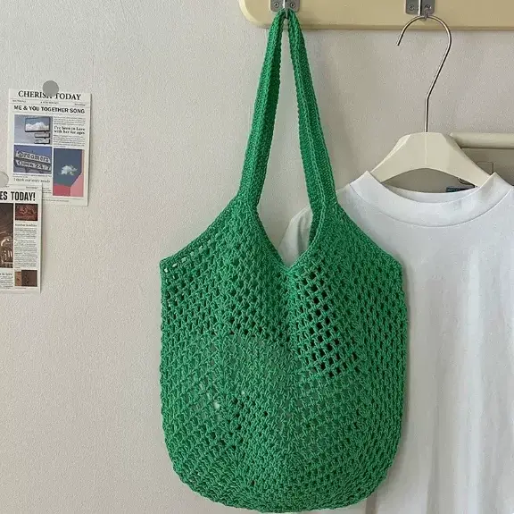 Sac de plage en crochet fait main avec broderie personnalisée du nom