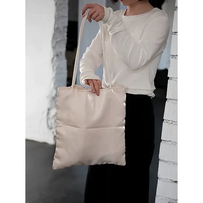 Sac à bandoulière en toile à fleurs en sequins argentés