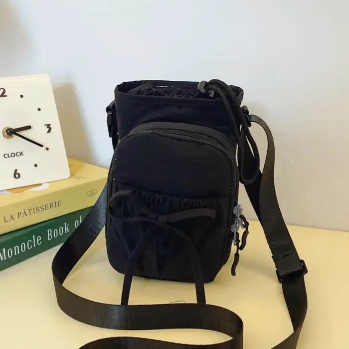 Sac à bandoulière pour bouteille d'eau à nœud papillon