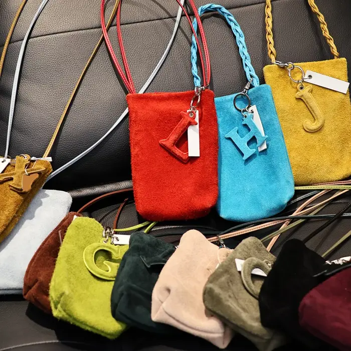Sac de téléphone en daim de luxe pour femmes