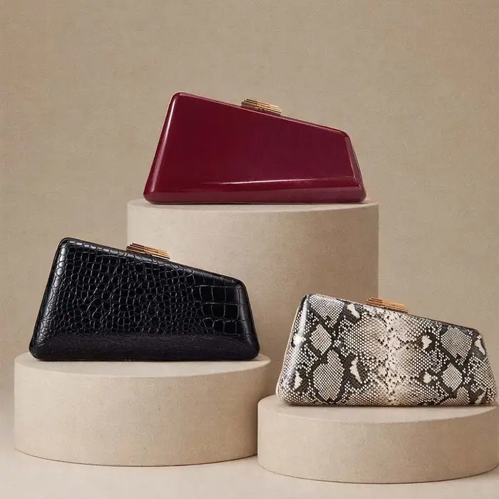 Pochette de soirée en PU motif serpent ou alligator rouge vin avec boucle dorée pour dîner rétro Sac à main pour femmes