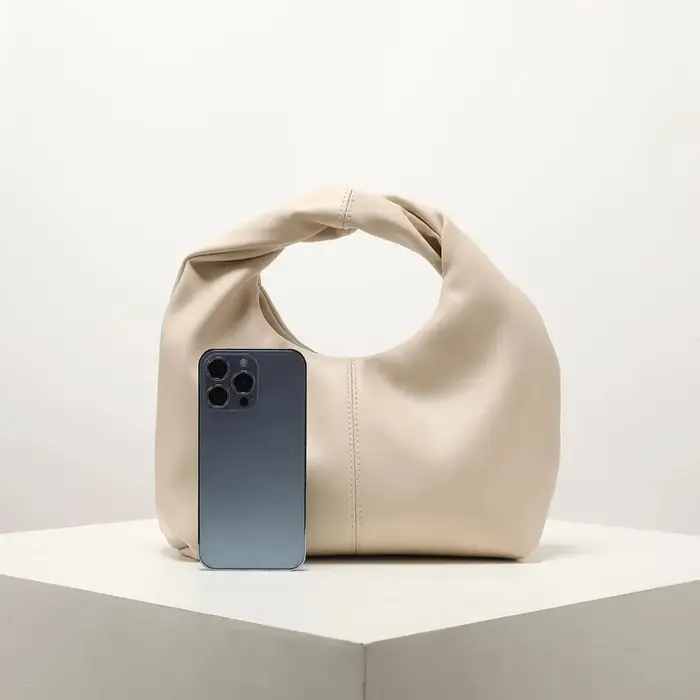 Sac carré torsadé élégant