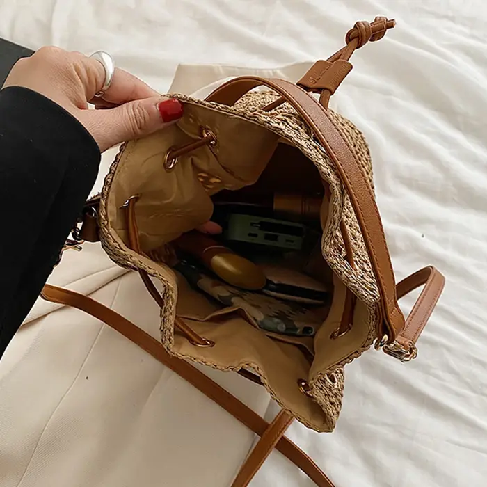 Sac à bandoulière d'été en paille pour femme