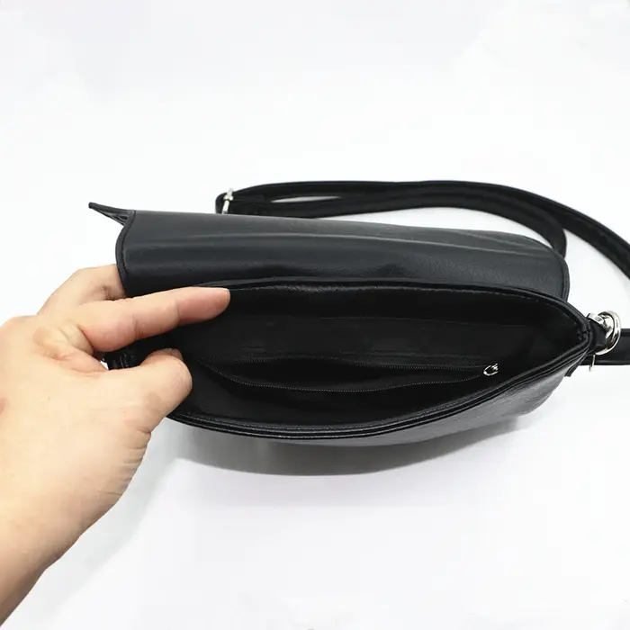 Sac à ailes de chauve-souris noir