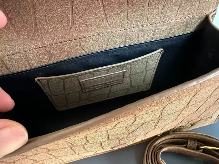 Sac à main en daim pour femme de 24 pouces, avec rabat gaufré effet crocodile et bandoulière amovibl