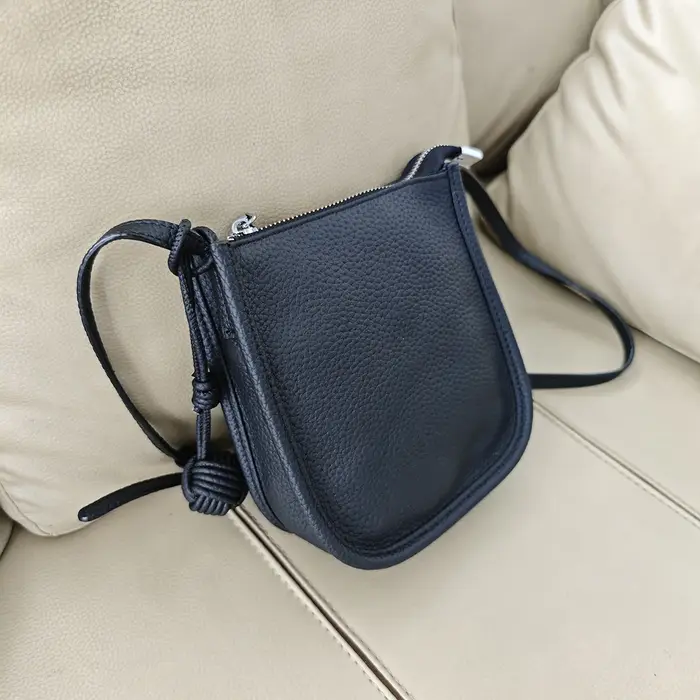 Sac seau en cuir véritable