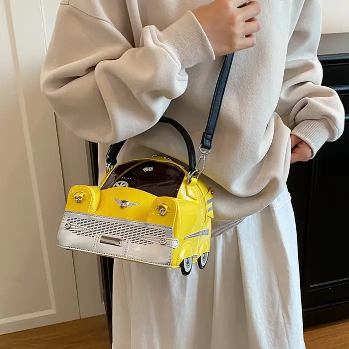 Mini petit sac à bandoulière en forme de voiture pour femme
