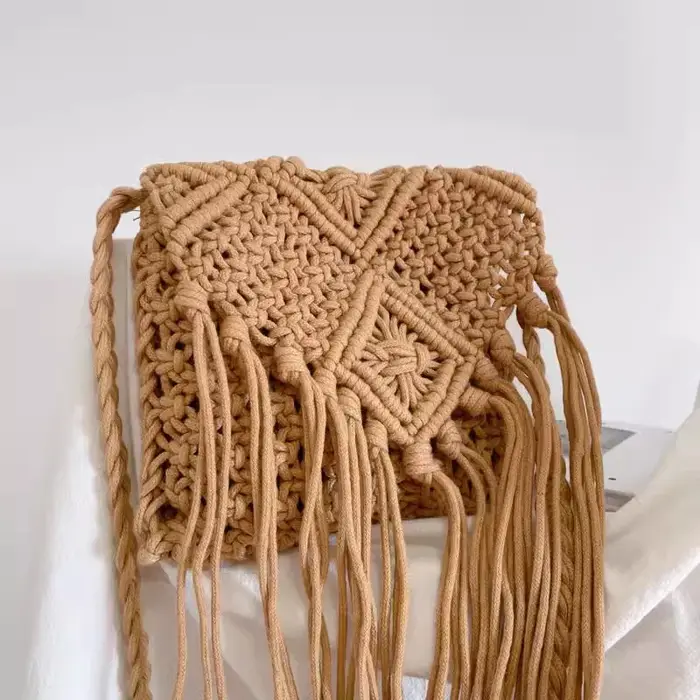 Nouveau décontracté à la main Crochet tresse sac à franges femmes gland tricoté sac