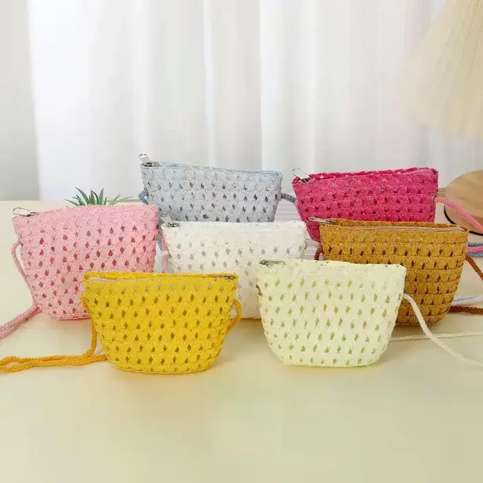 Sac à bandoulière tressé à la main en paille