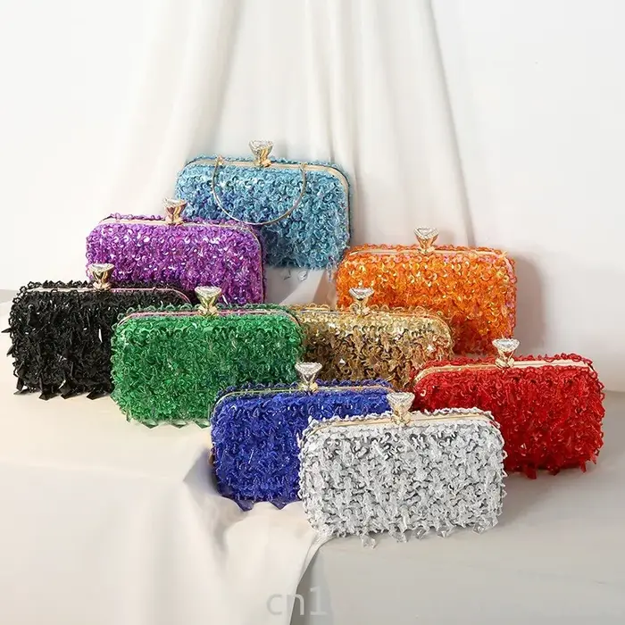 Pochette de soirée élégante faite à la main avec perles pour fête