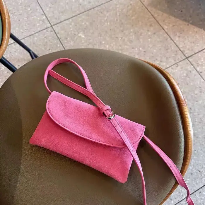 Sac messager mini rétro en suède léger avec compartiment de rangement