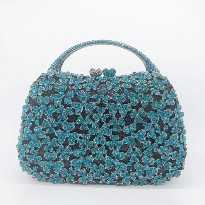 Petit sac ovale de couleur unie ouvert en or
