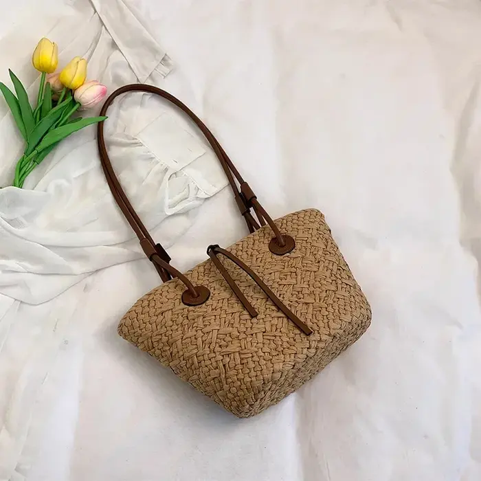Nouveau sac à bandoulière fait à la main en paille tissé grande capacité marque haute qualité panier sac été plage