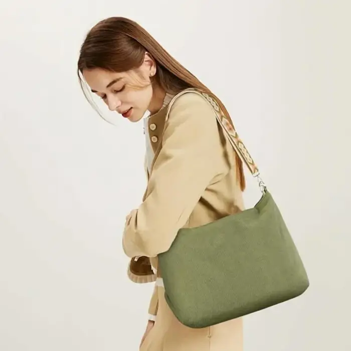 Sac fourre-tout en velours côtelé pour femmes