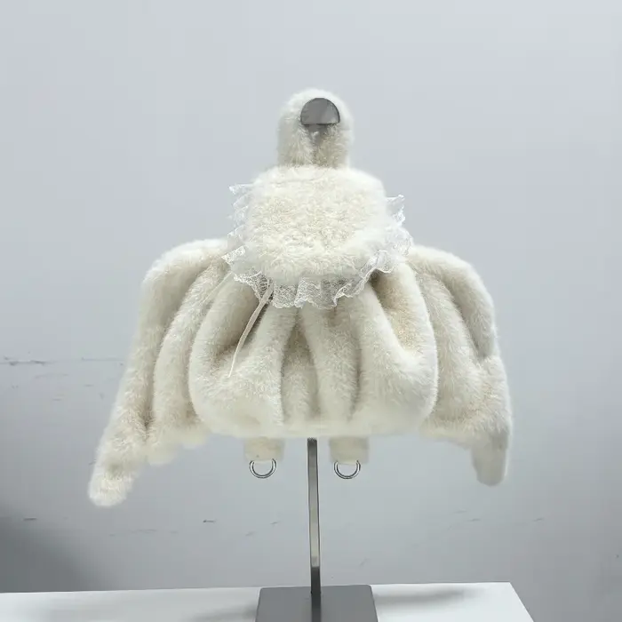 Blanc fausse fourrure ailes d'ange sac à dos dentelle décor mignon sac à bandoulière en peluche Kawa