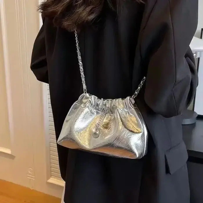 Niche de luxe polyvalente pour femmes, nouveau sac seau à cordon argenté, équipé d'une chaîne réglable