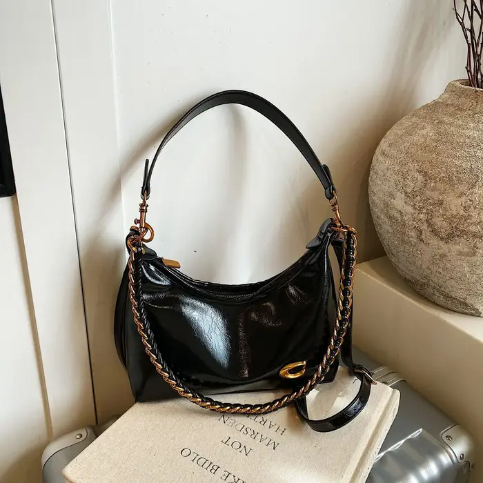 Sac à bandoulière et sac à main minimaliste tendance en cuir PU de haute qualité avec chaîne, grande