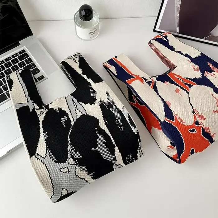 Mini sac à main en tricot fait à la main pour femmes