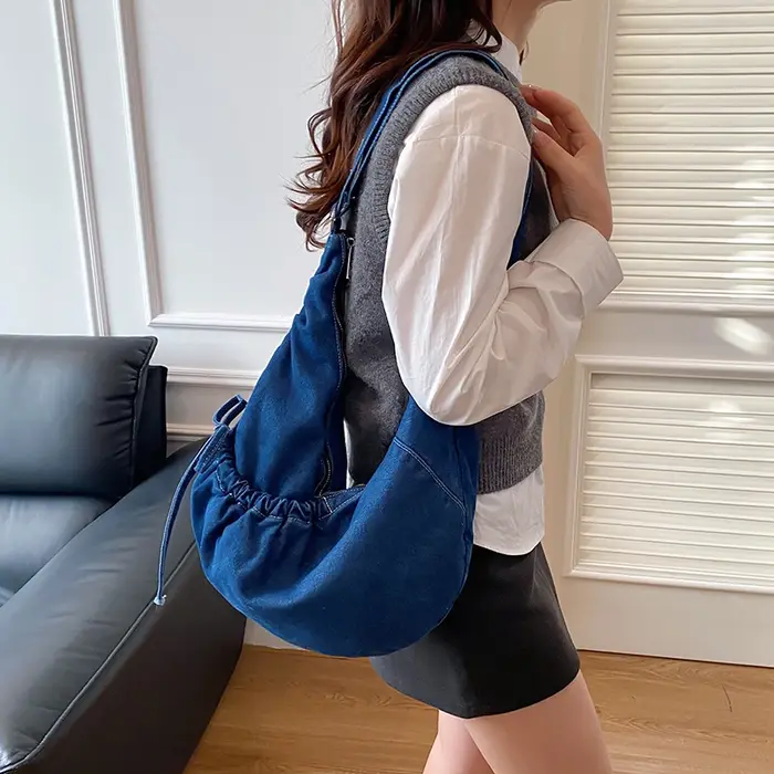 Sac hobo en jean délavé pour femme