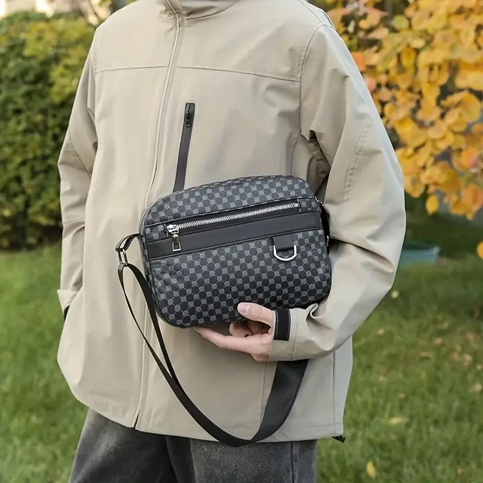 Sac à bandoulière monogramme haut de gamme