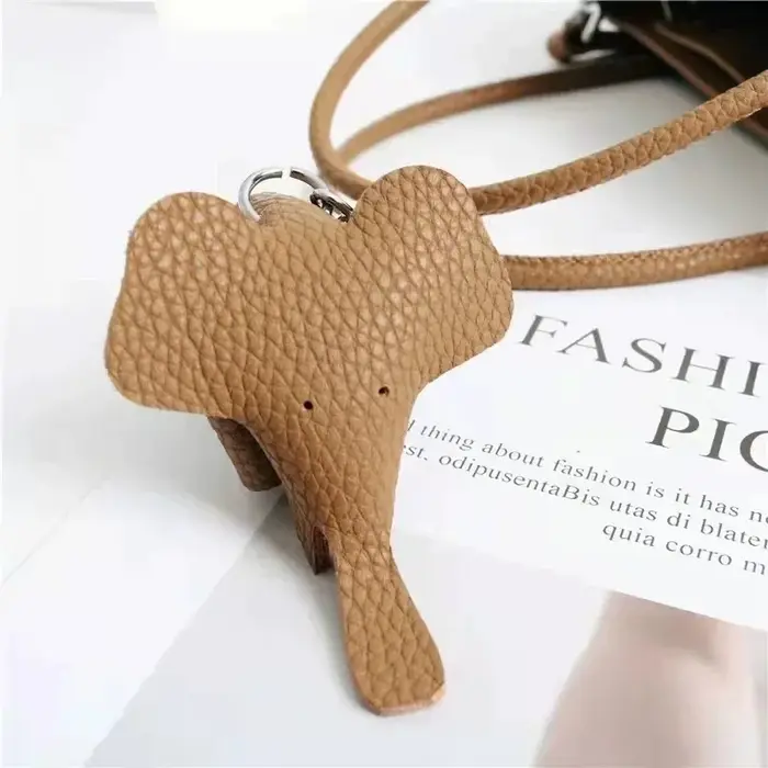 Petit sac seau d'été avec breloque éléphant