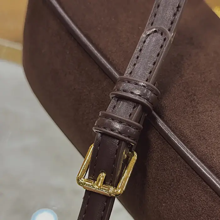 Sac à bandoulière élégant pour femme en cuir PU mat