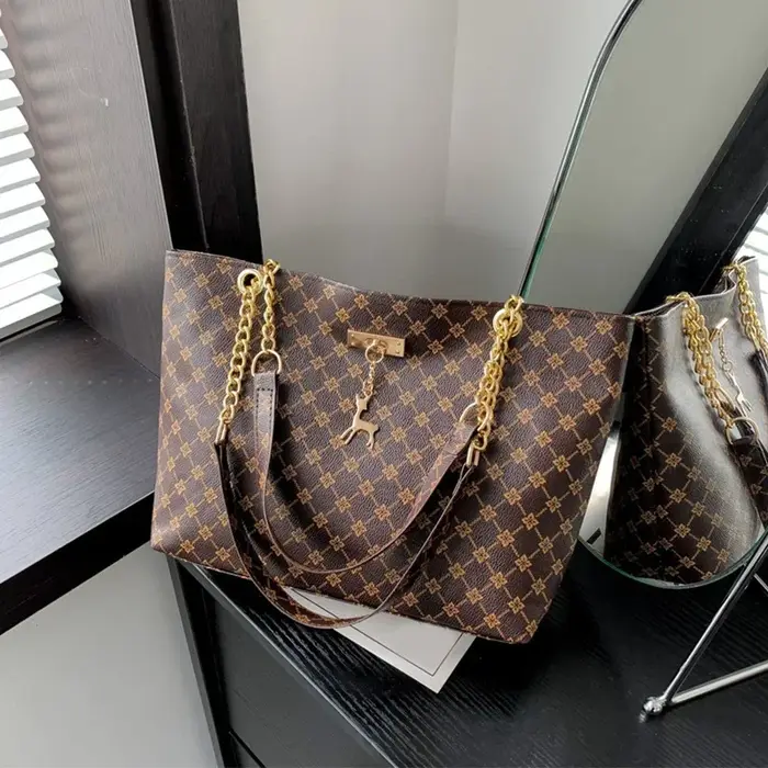 Nouveau sac à main presbytie Texture cuir souple grande capacité fourre-tout femmes sac avec accessoires suspendus sac à bandoulière