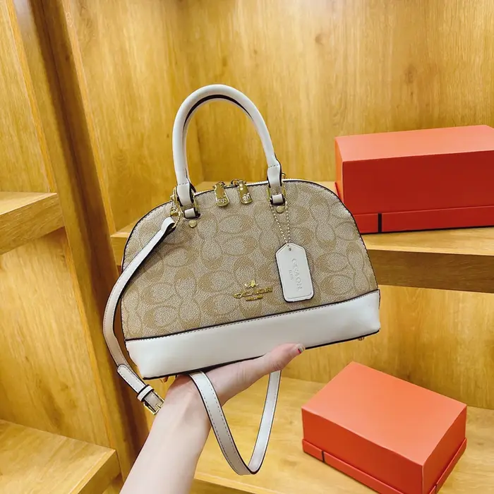 Sac à bandoulière pour femme de créateur parisien