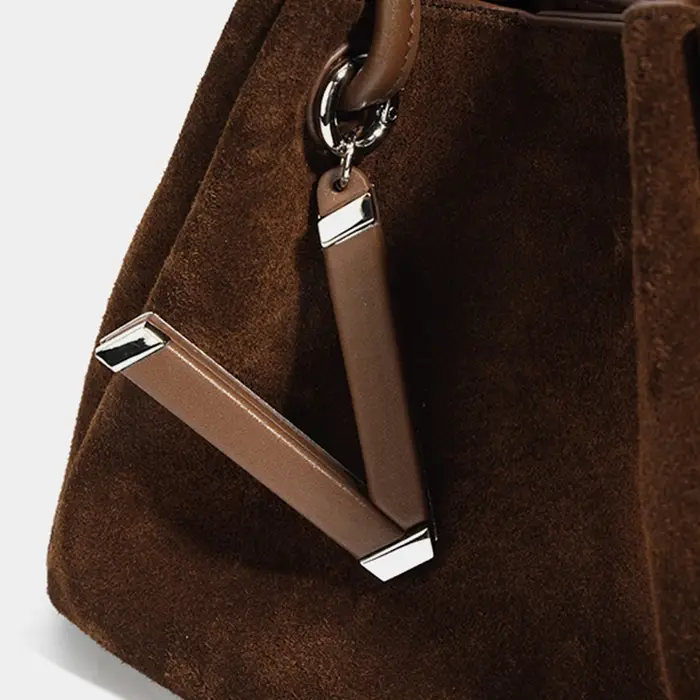 Sac à bandoulière en cuir suédé de luxe