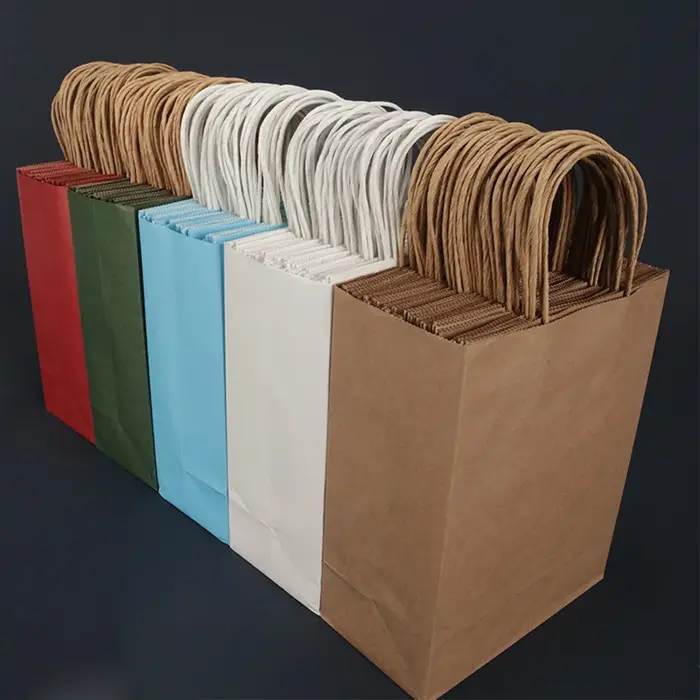 Sacs à main en papier Kraft, 50 pièces, sacs à main pour thé au lait, cosmétiques à emporter, magasin de vêtements, sacs d'emballage cadeau, Logo imprimé personnalisé