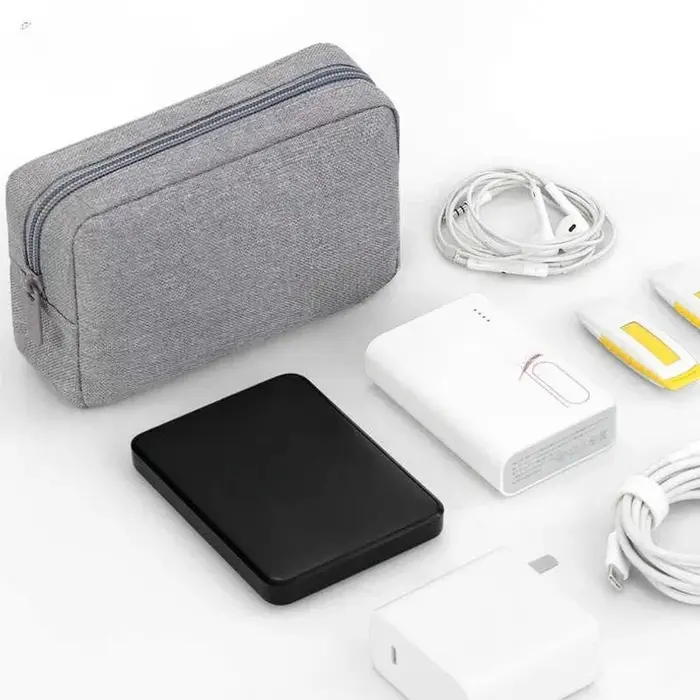 Pochette de voyage pour organiser les câbles USB