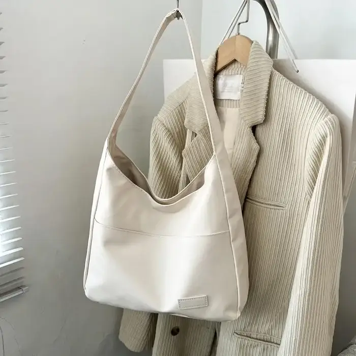 Sac à bandoulière en cuir PU souple pour femme avec poche, sac fourre-tout élégant pour les trajets 