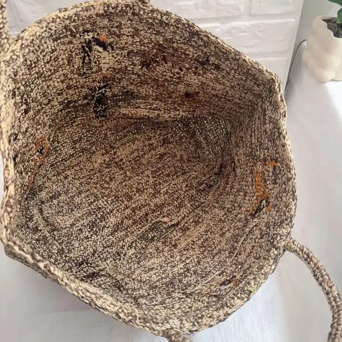 Sac fourre-tout en raphia fait main avec broderie