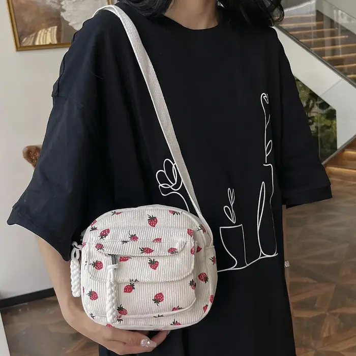 Mignon fraise sac à bandoulière décontracté fermeture éclair à la mode sac