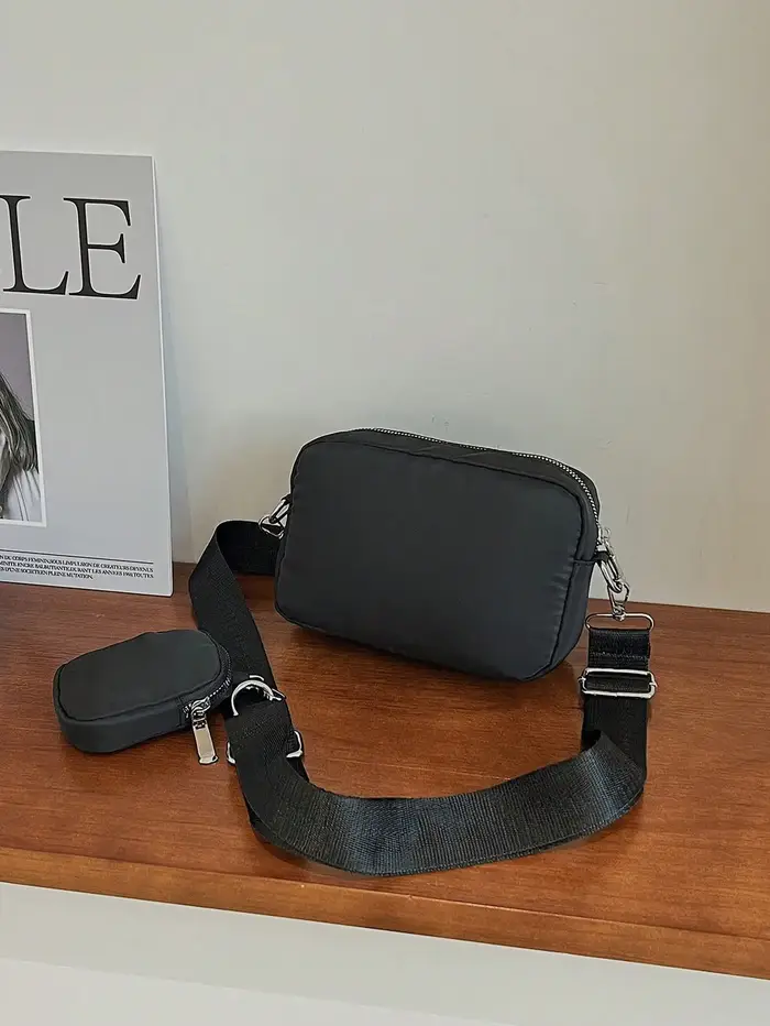 Petit sac carré en nylon à la mode et minimaliste