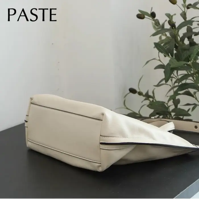 Première couche de cuir de vachette tanné végétal femmes fourre-tout Beige luxe concepteur grande capacité femme sac à main accepter 13 ''ordinateur portable