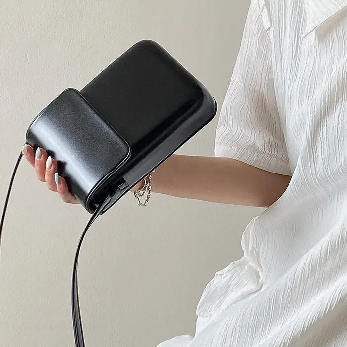 2025 sacs à bandoulière à rabat femmes Mini sacs à bandoulière en cuir PU et sacs à main pour filles