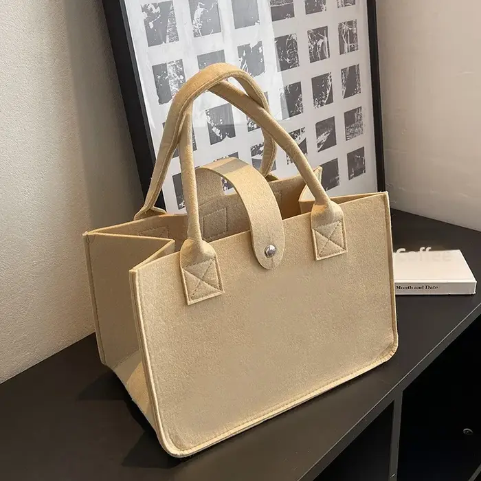 Sac à main en feutre tendance version filet