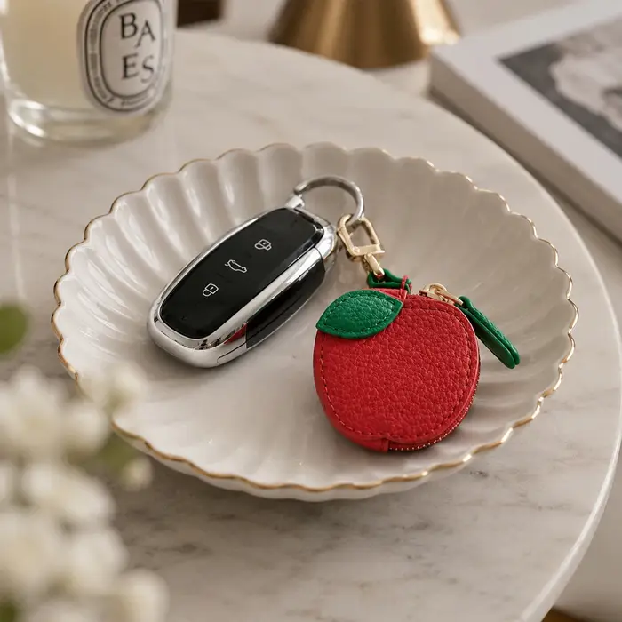 1 pièce Porte-monnaie en cuir PU motif dessin animé, pochette en forme de fruit (pêche, pomme), breloque de sac multifonctionnelle pour clé de voiture et pièces de monnaie