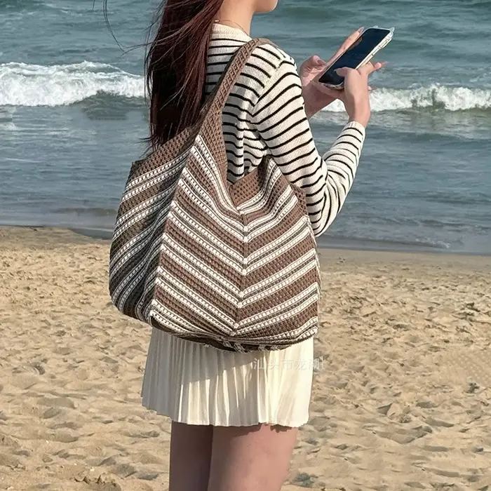 Sac à bandoulière en tricot esthétique