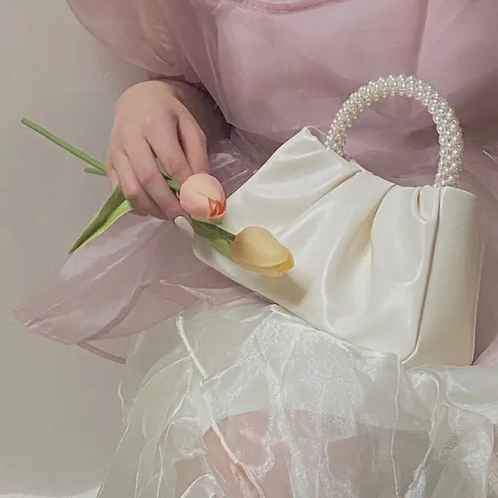 2025 perle sac à main plis nouvelle mode nuage téléphone portable sac à bandoulière messager Mini petit sac Одноп weg ume сумк