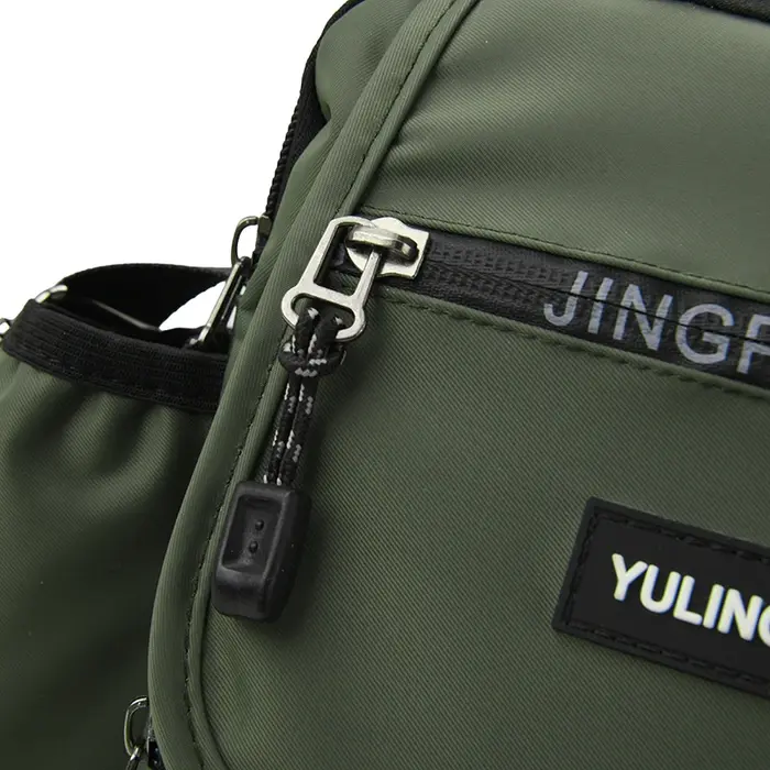 Sac à bandoulière carré sportif pour hommes – Sac