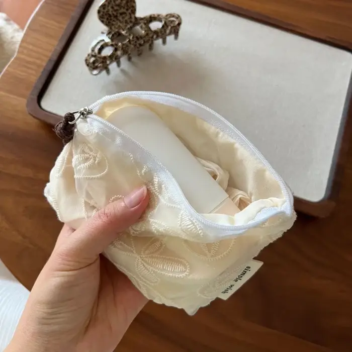 Mini sac de maquillage rétro brodé en dentelle pour femmes